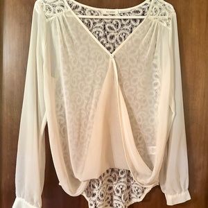 Blu pepper lace blouse